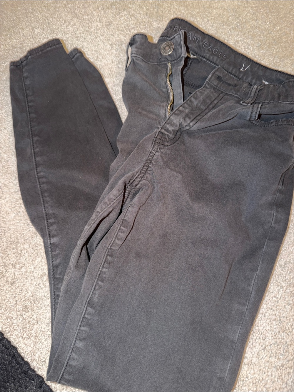 American Eagle Outfitters women’s Charcoal Gray Chino Joggers